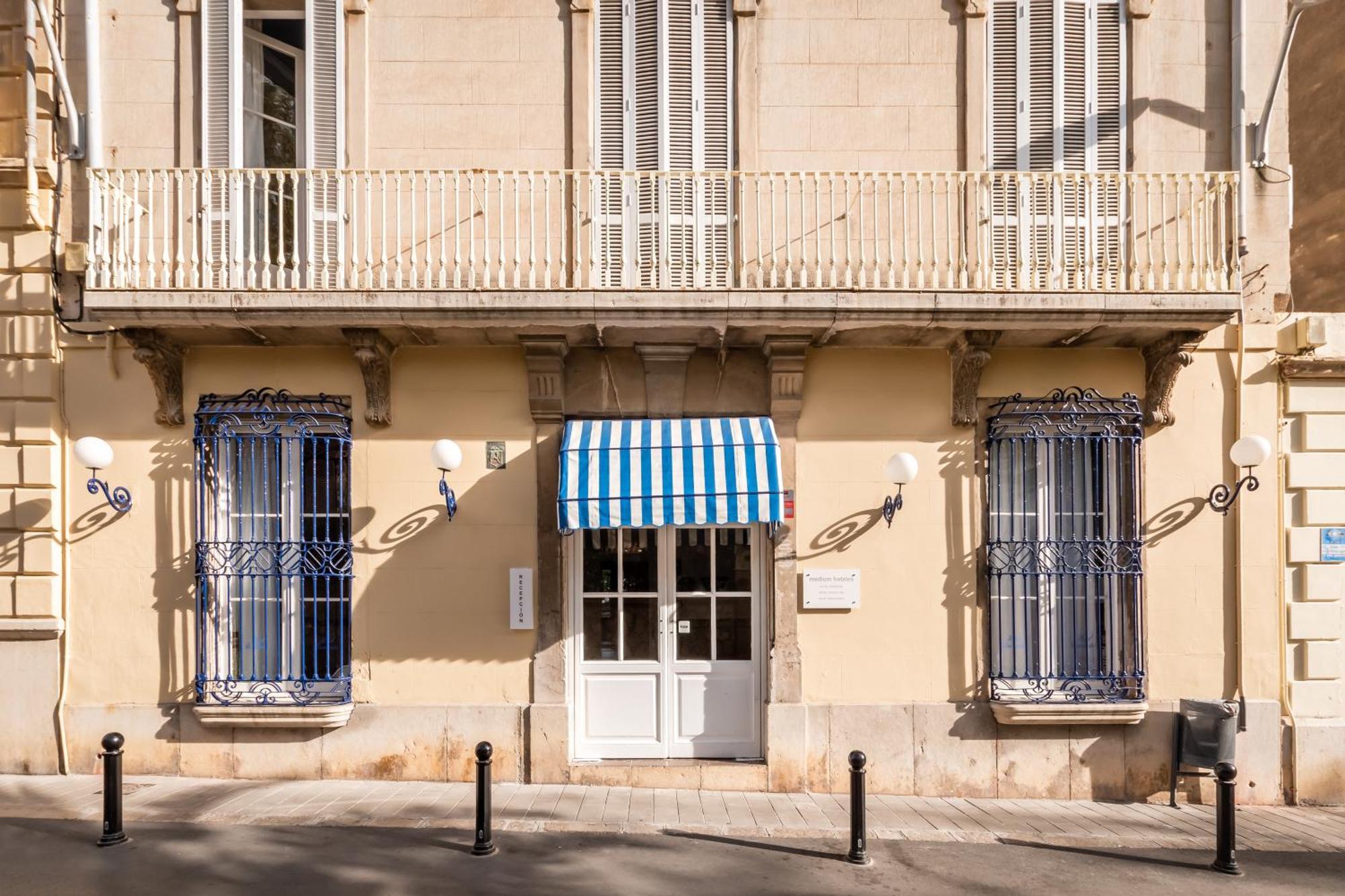 Hotel Medium Renaixenca Sitges Exterior photo