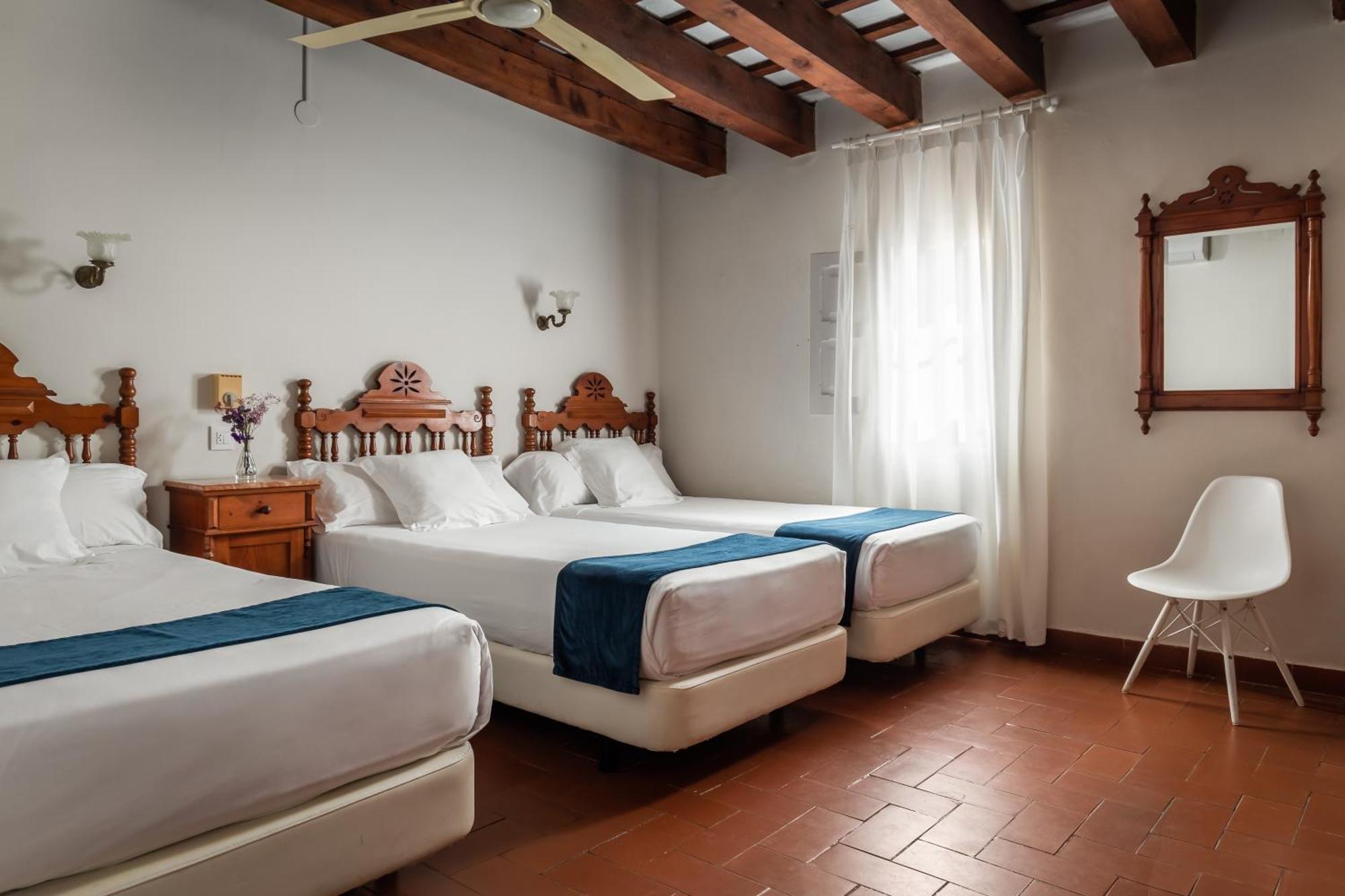 Hotel Medium Renaixenca Sitges Room photo